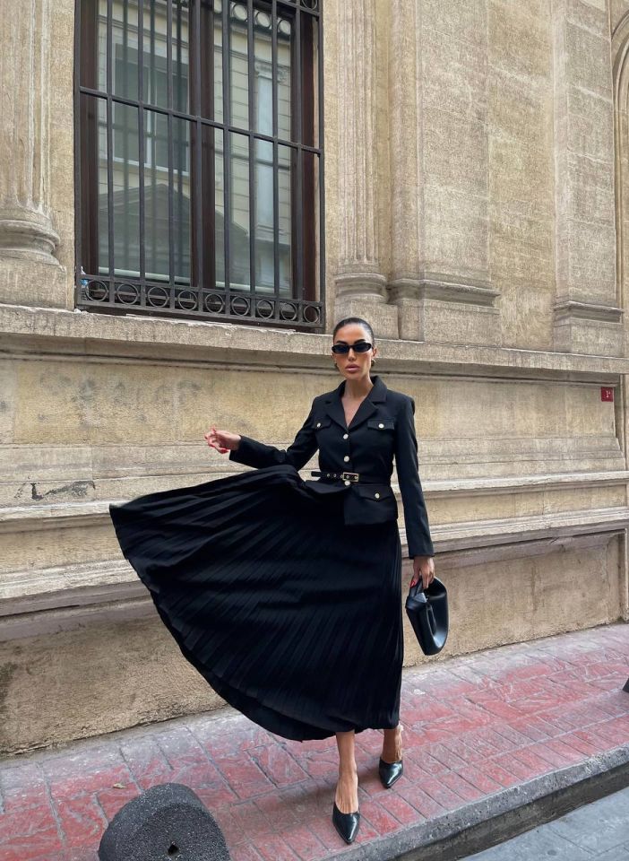 Elizabeth Belted Blazer Jacket & Pleated Skirt Sets Black - L
