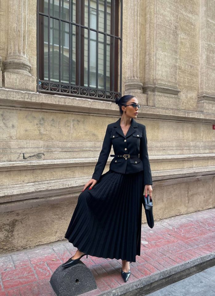 Elizabeth Belted Blazer Jacket & Pleated Skirt Sets Black - L