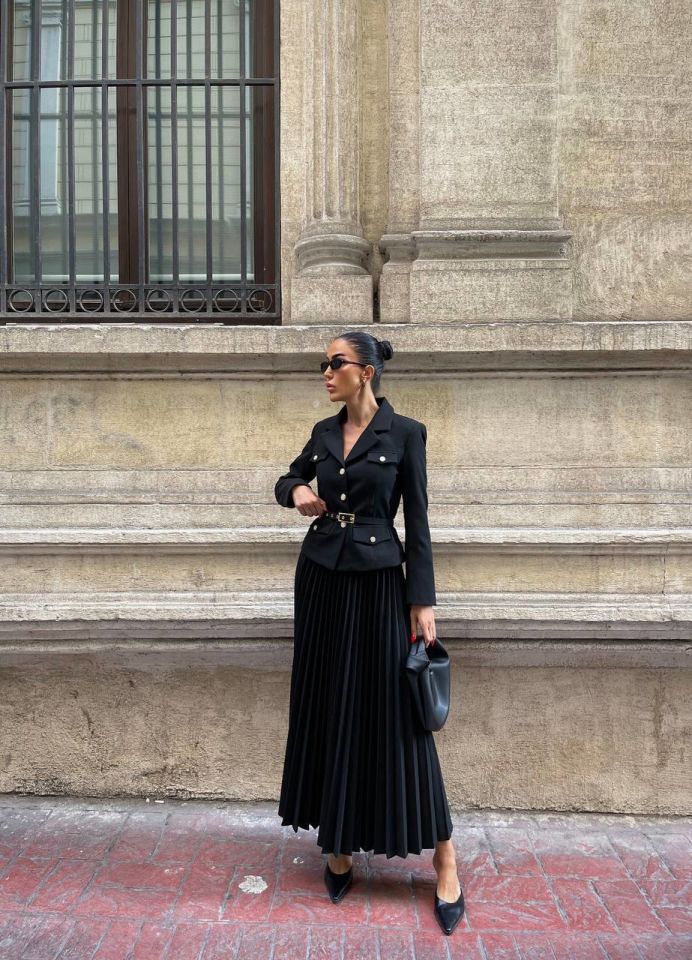 Elizabeth Belted Blazer Jacket & Pleated Skirt Sets Black - L