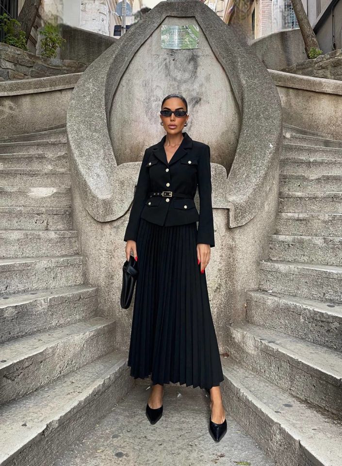 Elizabeth Belted Blazer Jacket & Pleated Skirt Sets Black - L