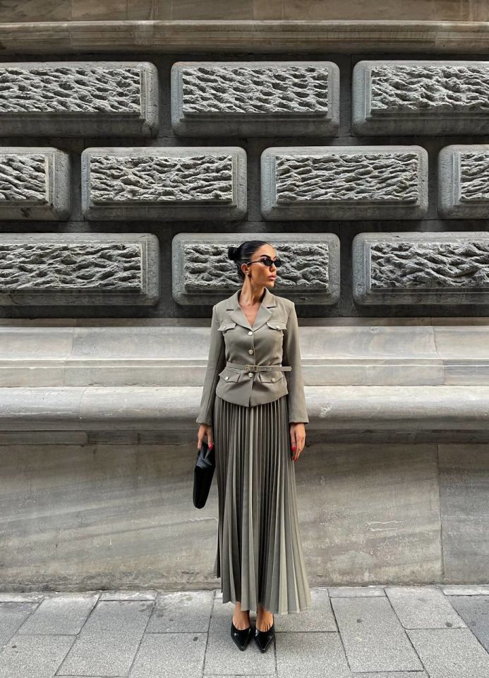 Elizabeth Belted Blazer Jacket & Pleated Skirt Sets Khaki - L