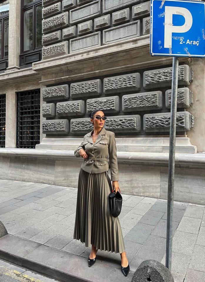 Elizabeth Belted Blazer Jacket & Pleated Skirt Sets Khaki - L